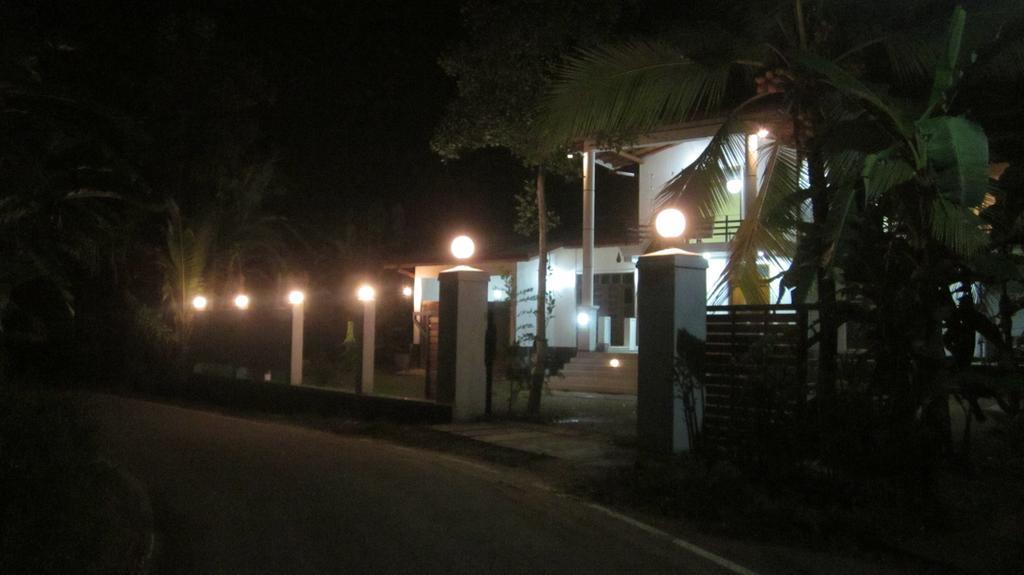 The Breeze Pinnawala Pinnawala  Exterior foto